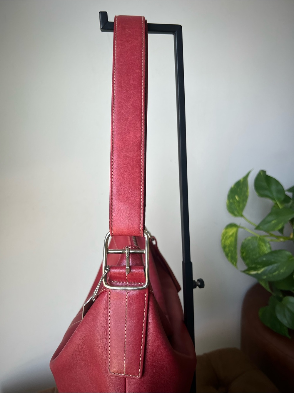 Coach Vintage Legacy Slim Duffel Crossbody Red Leather  Shoulder Bag Style 9188 - Picture 4 of 16